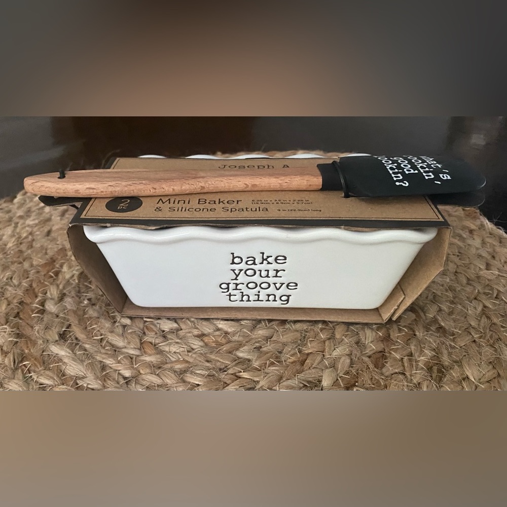 Joseph a Collection~~ Mini Baker And Silicon Spatula